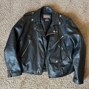 Men’s size large leather motorcycle jacket
